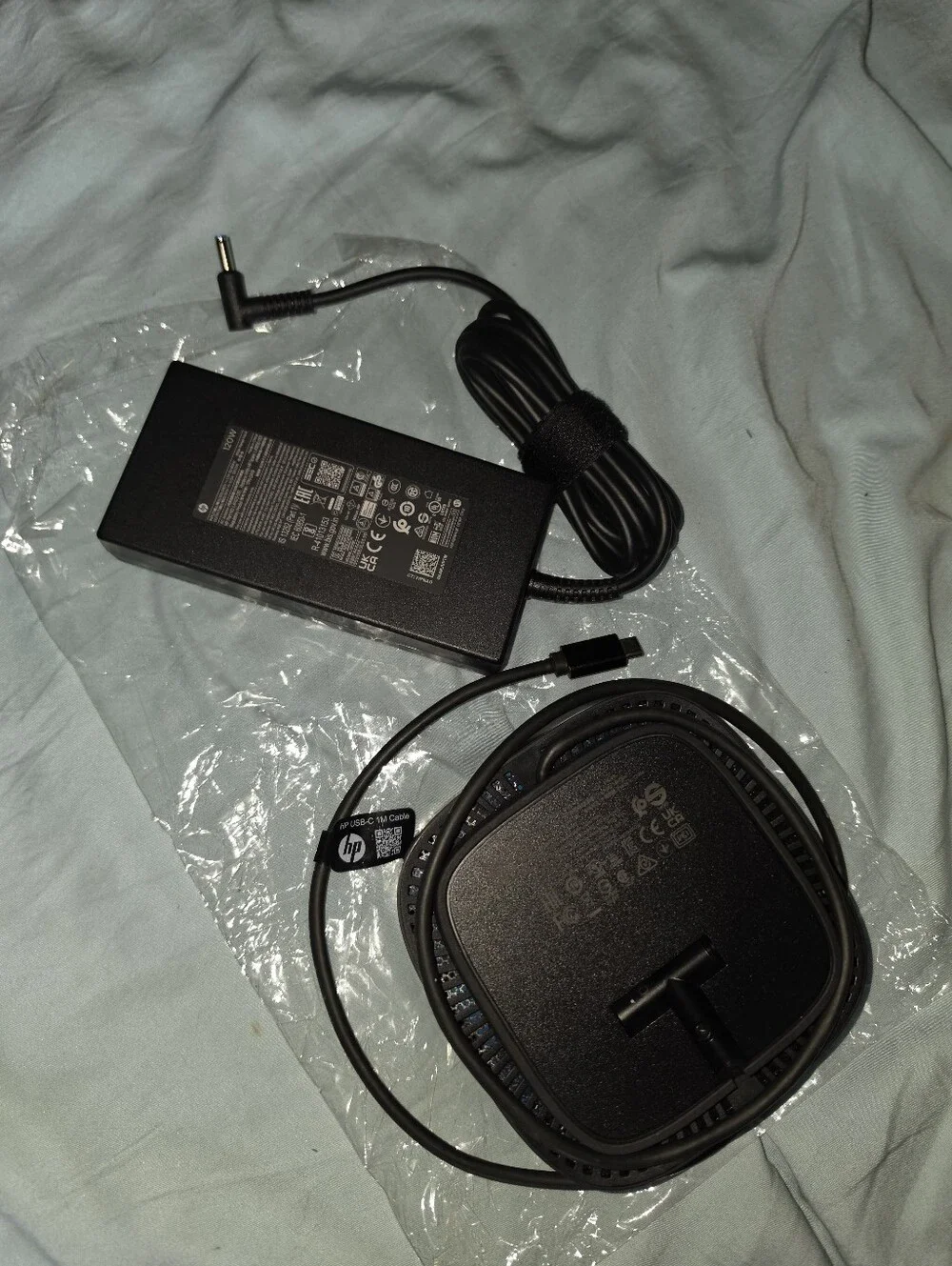 HP HOT ITEM! HSN-IX02 USB-C G5 Docking Station Kit w/120W AC Adapter. R2S!